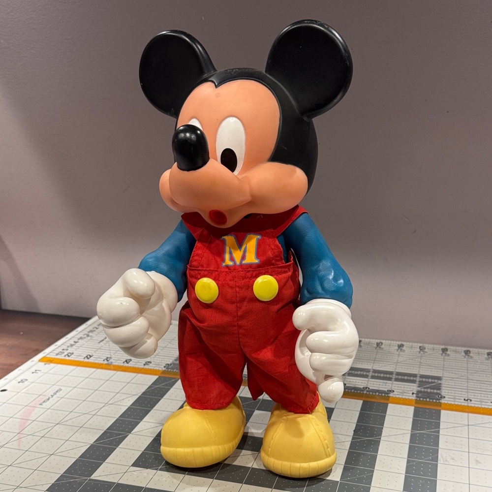 Vintage 1980s Mickey Mouse Figure 14” Arco Party Time Rare W/ Overalls